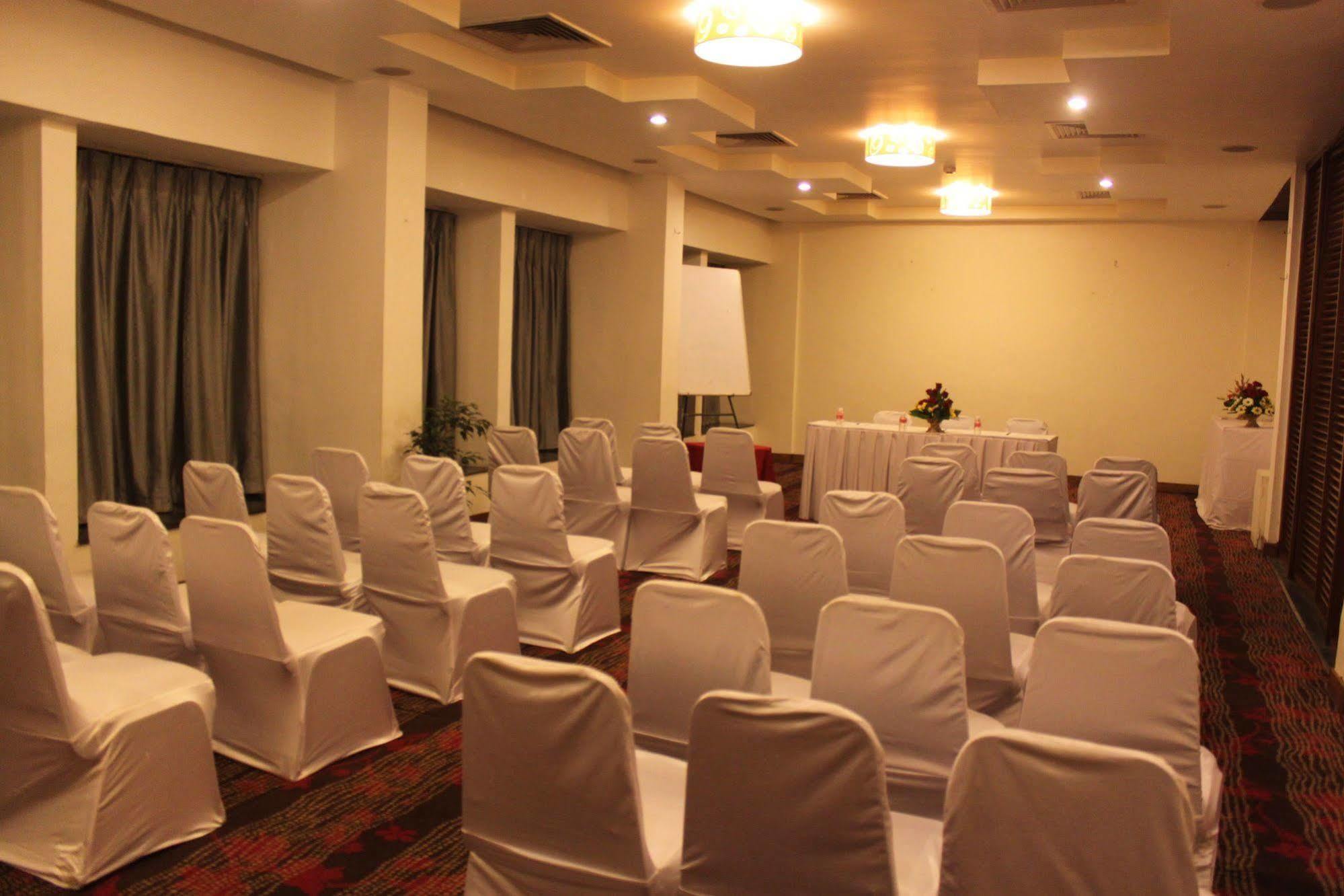 Hotel Maurya Patna Patna  Exteriör bild